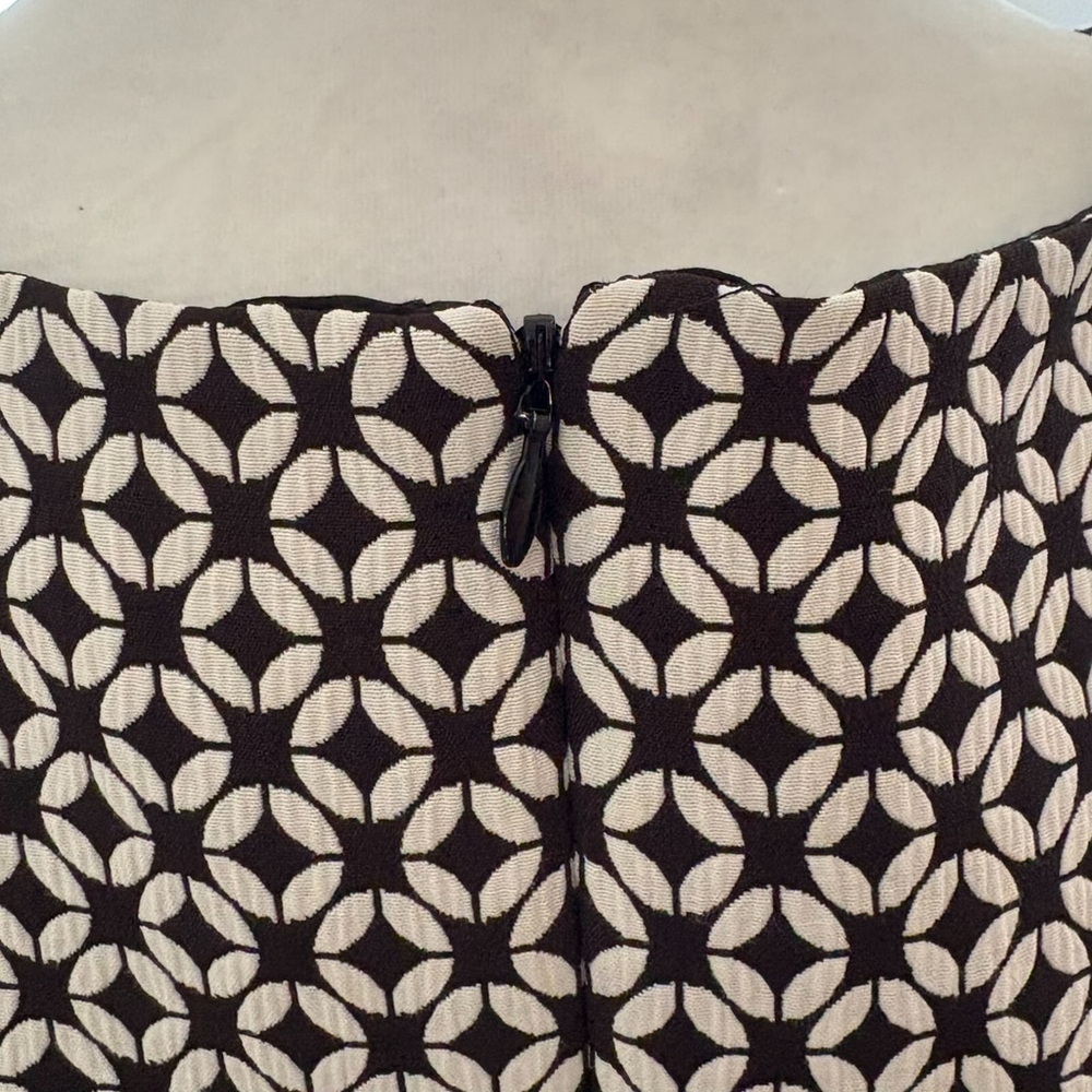 White House Black Market Black White Geometric Knit Dress Size 4 - Picture 6 of 12